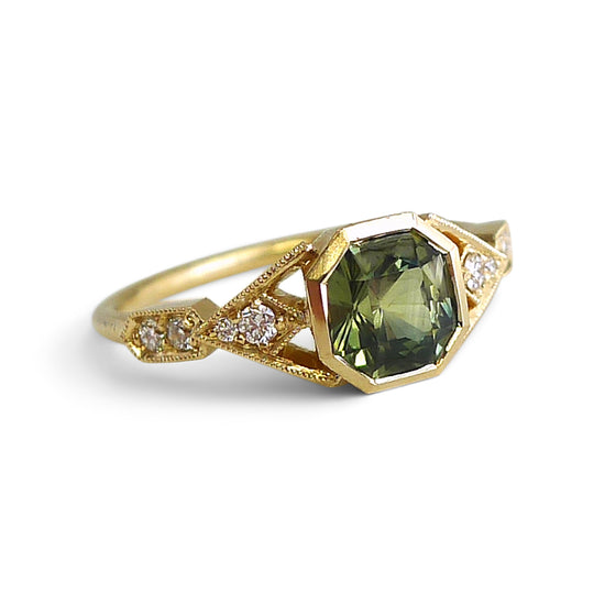 Casia Vestra With Green Sapphire