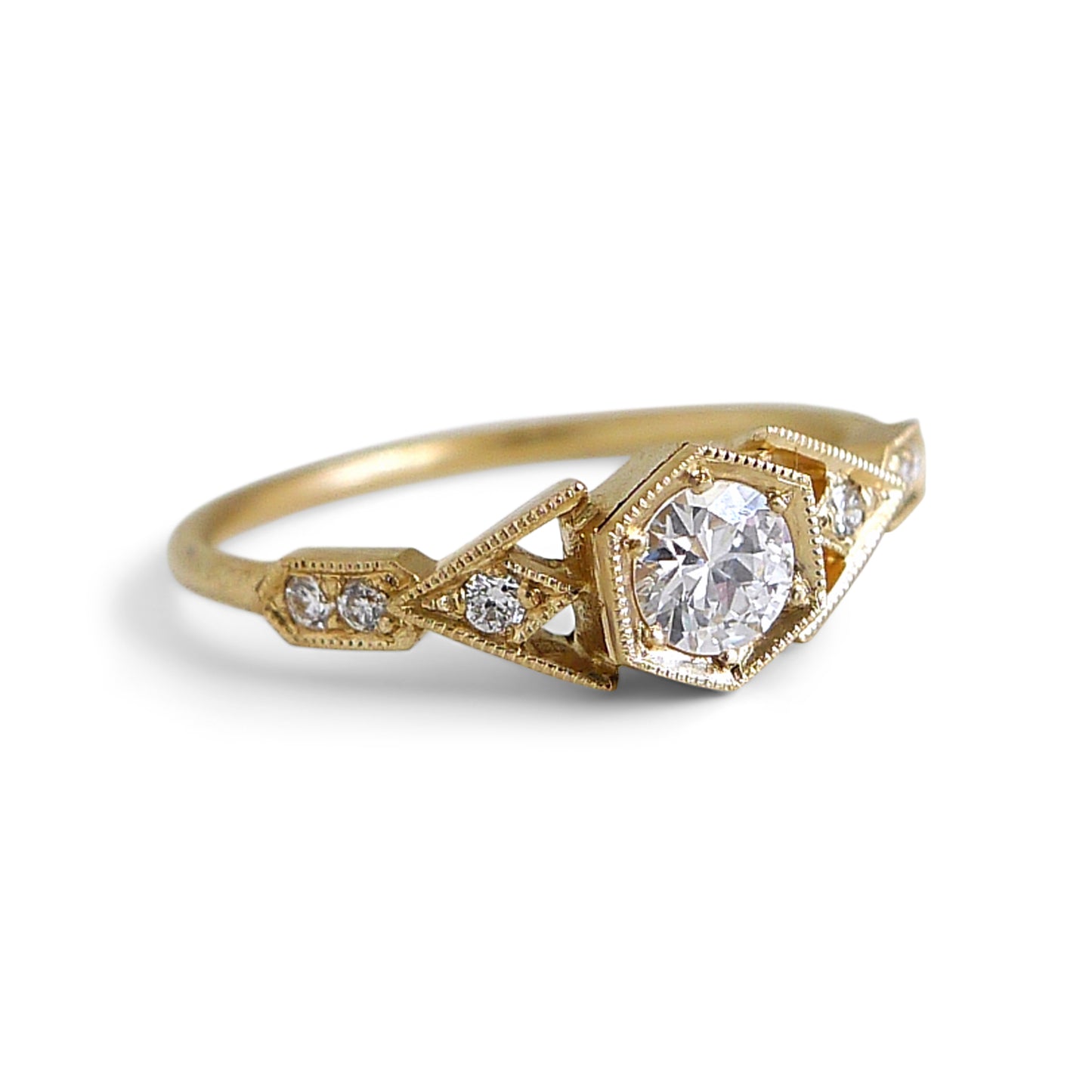 Abris Vestra Ring With Antique Diamond