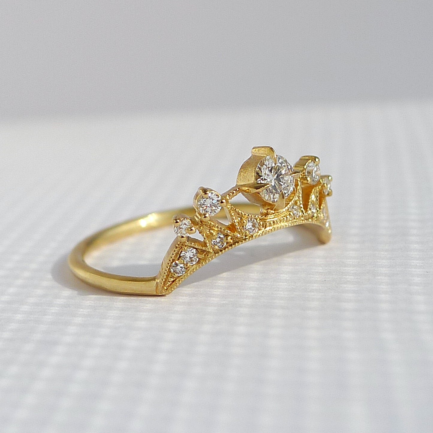 Astrid Luna Ring