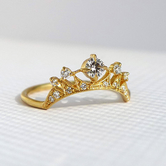 Astrid Luna Ring