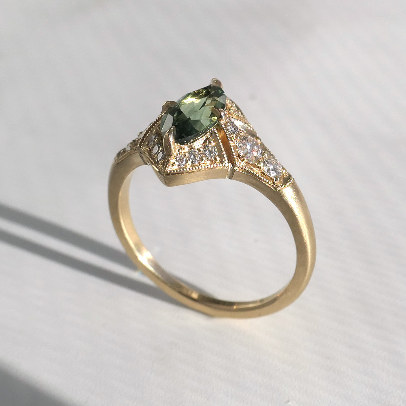 Jesse Ring With 1.02ct Sapphire