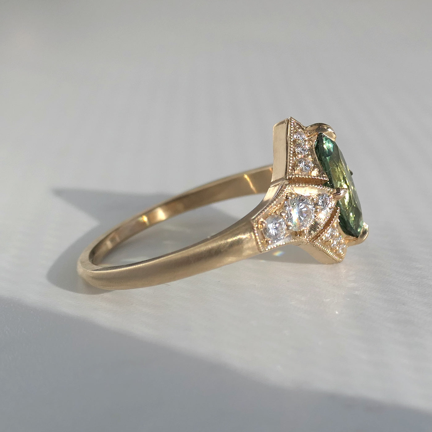 Jesse Ring With 1.02ct Sapphire