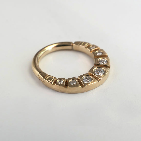 Kitt Hinge Ring
