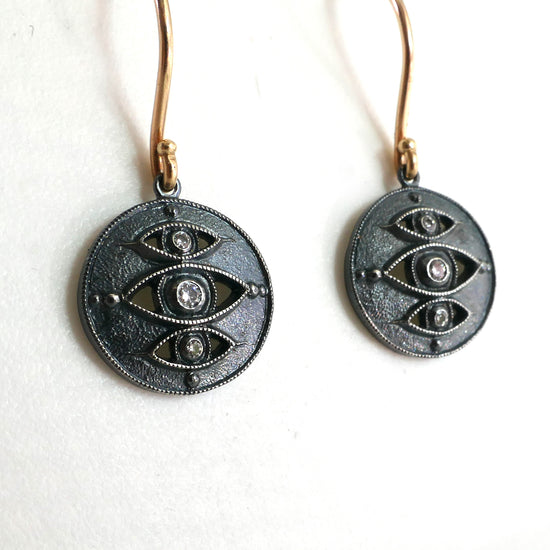 Omnis Drops In Oxidized Silver