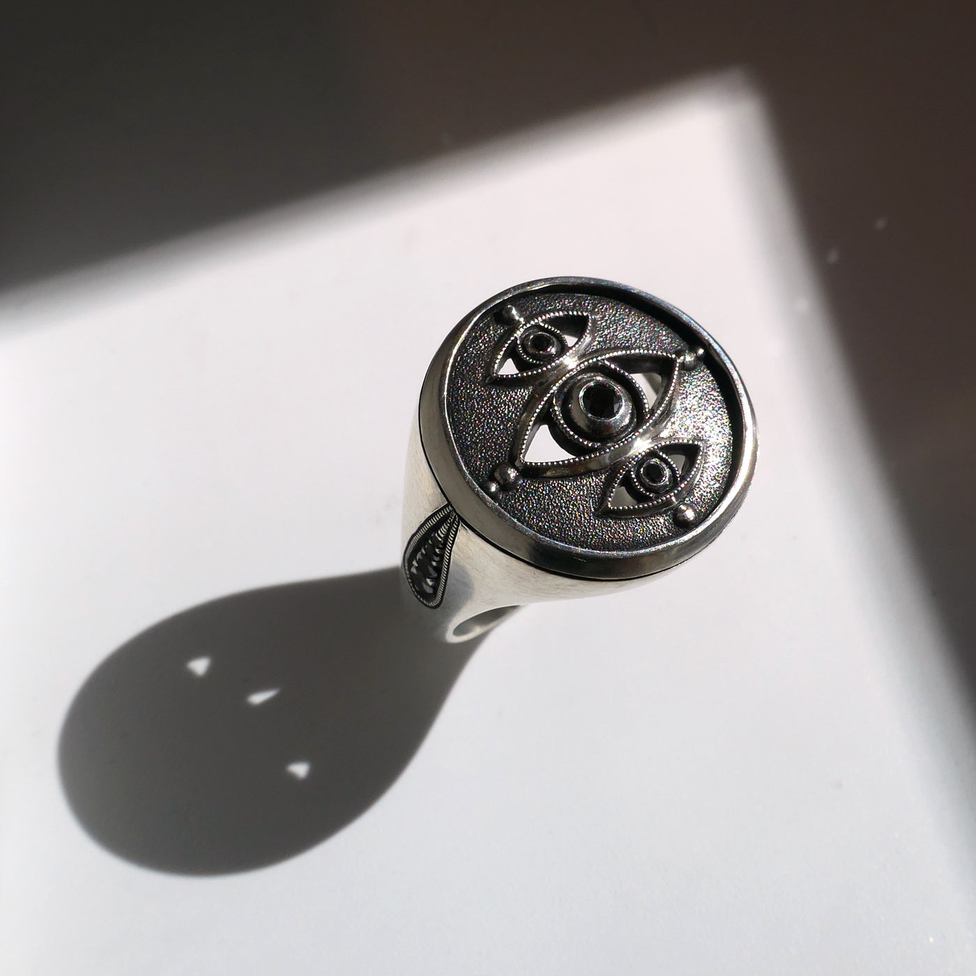 Omnis Ring In Oxidized Silver