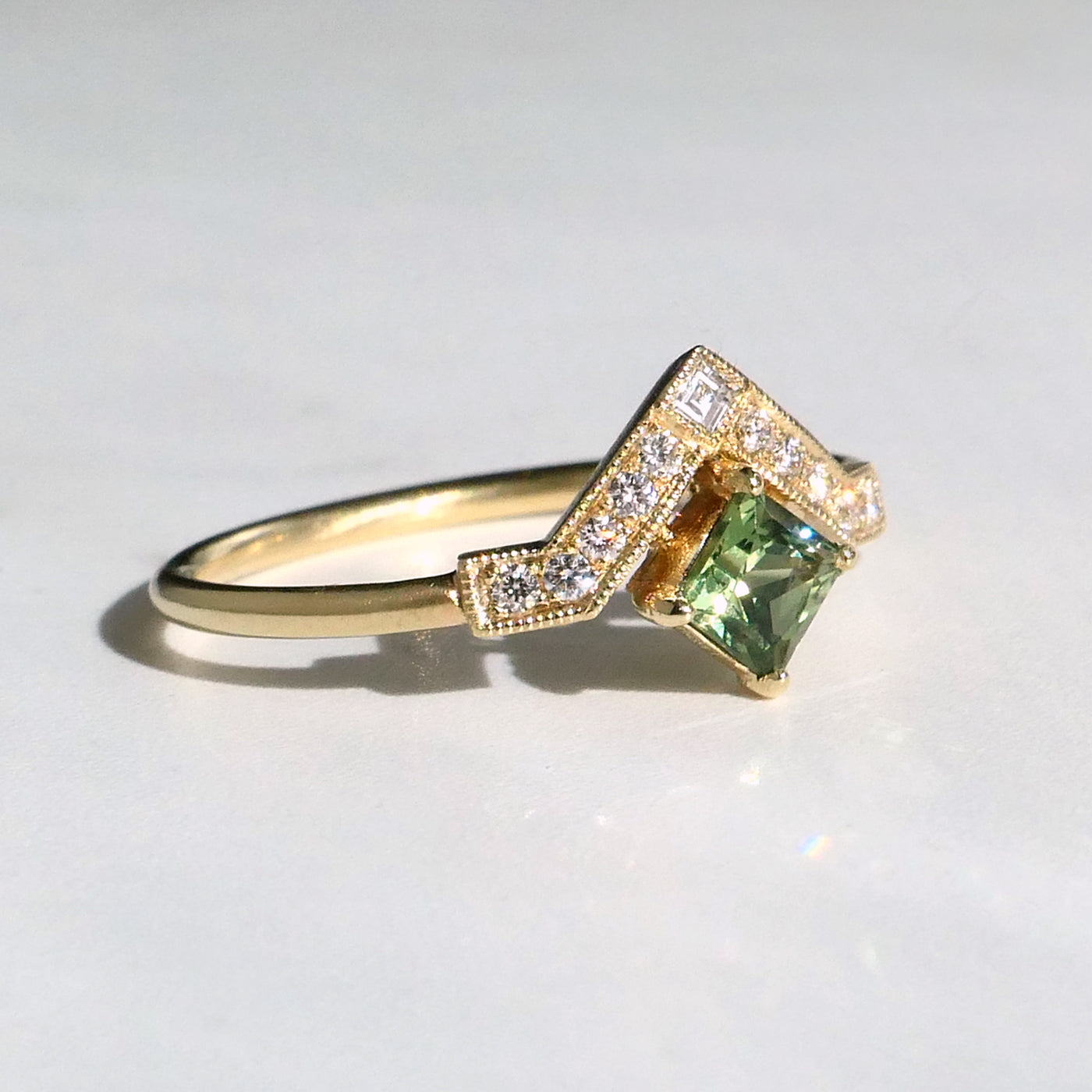 Artio Ring With Green Sapphire