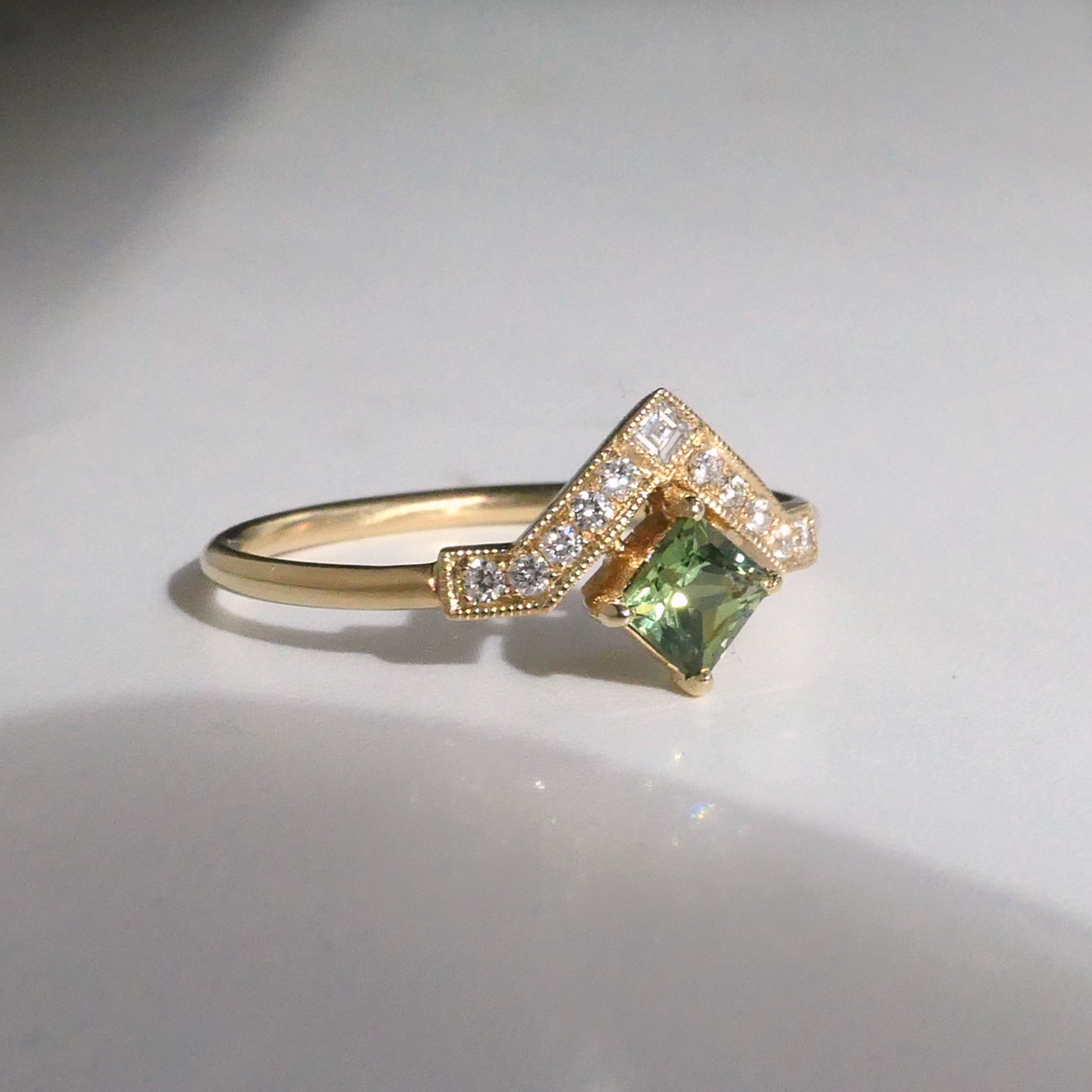 Artio Ring With Green Sapphire