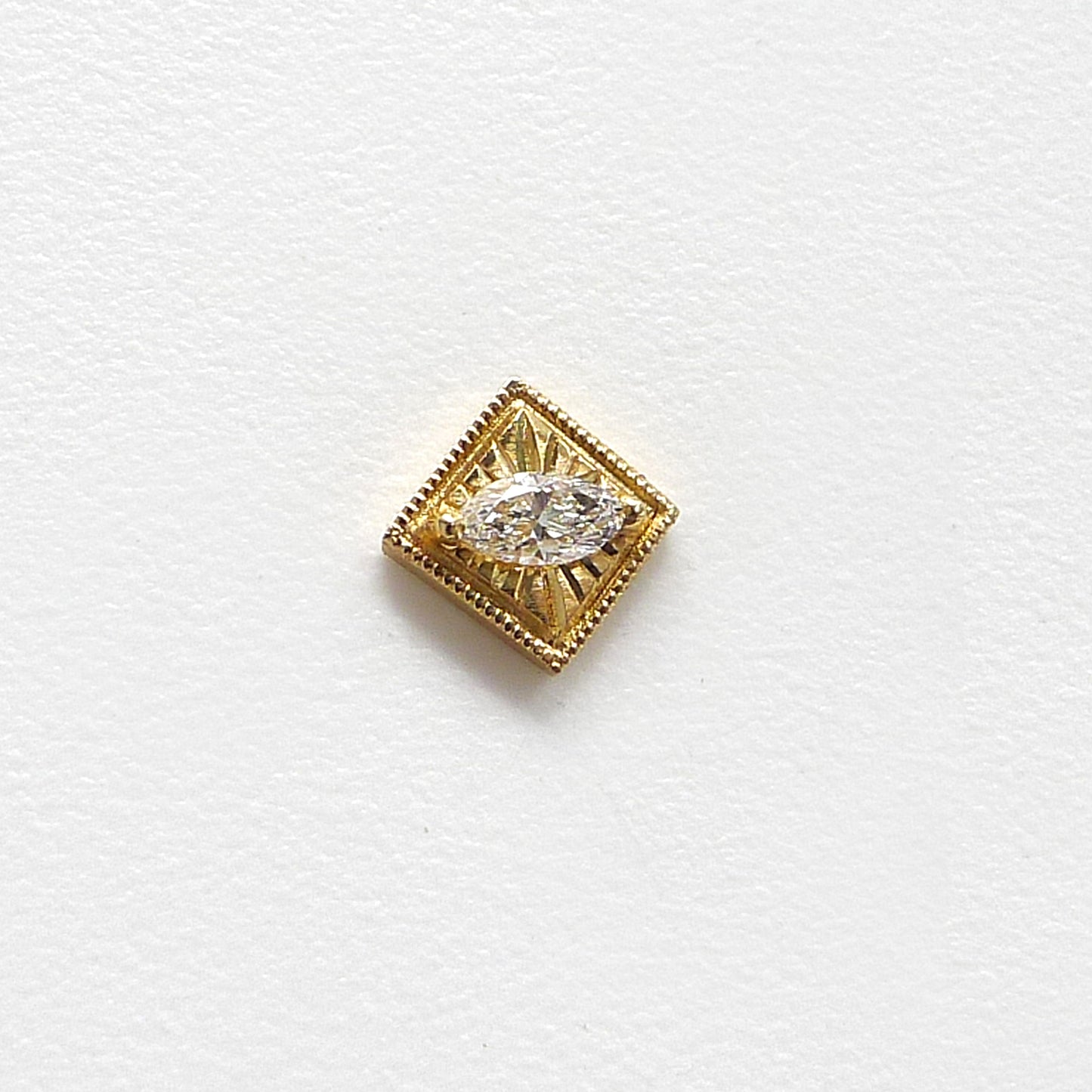Bright Eye Stud