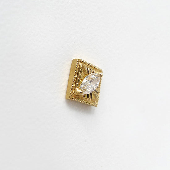 Bright Eye Stud