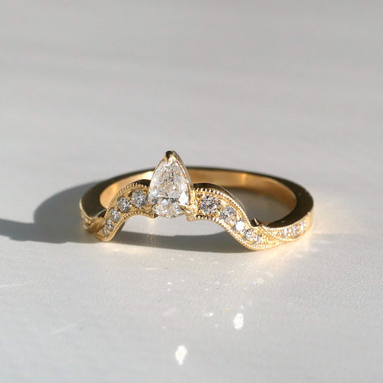 Dianthe Ring