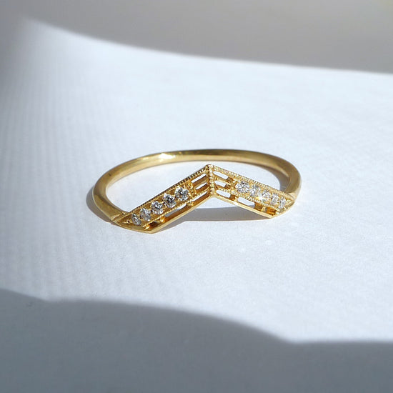 Tectum Ring With Low Point