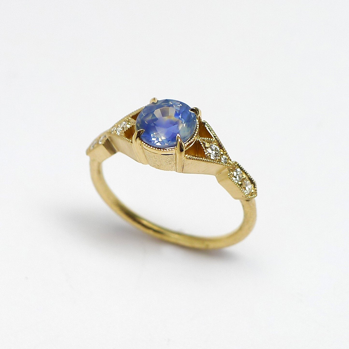 Aestas Ring With Opalescent Sapphire
