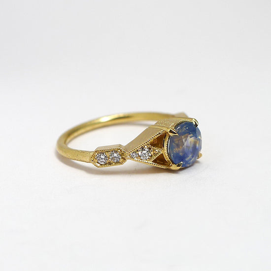 Aestas Ring With Opalescent Sapphire