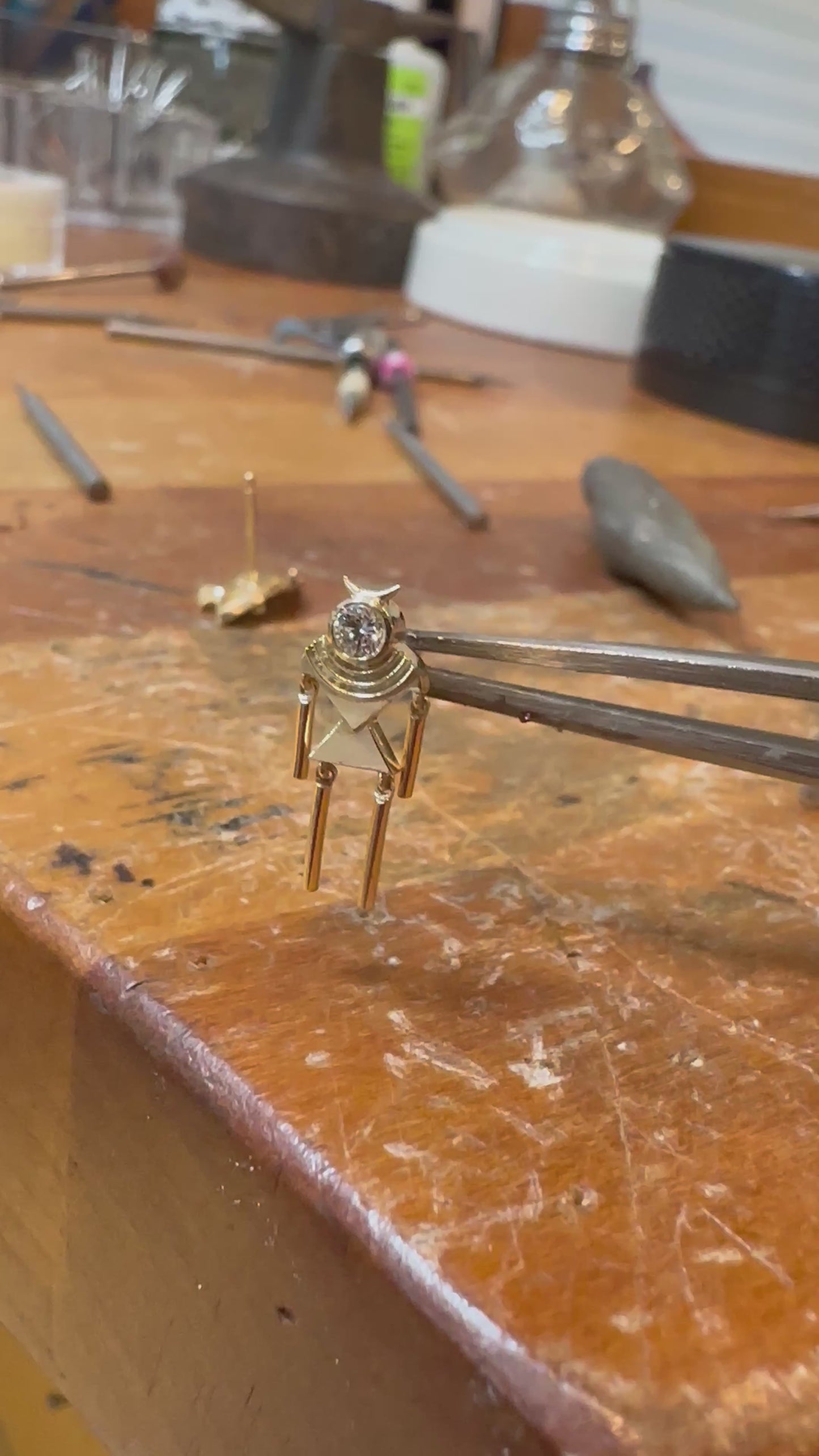 Load and play video in Gallery viewer, Jig Doll Stud
