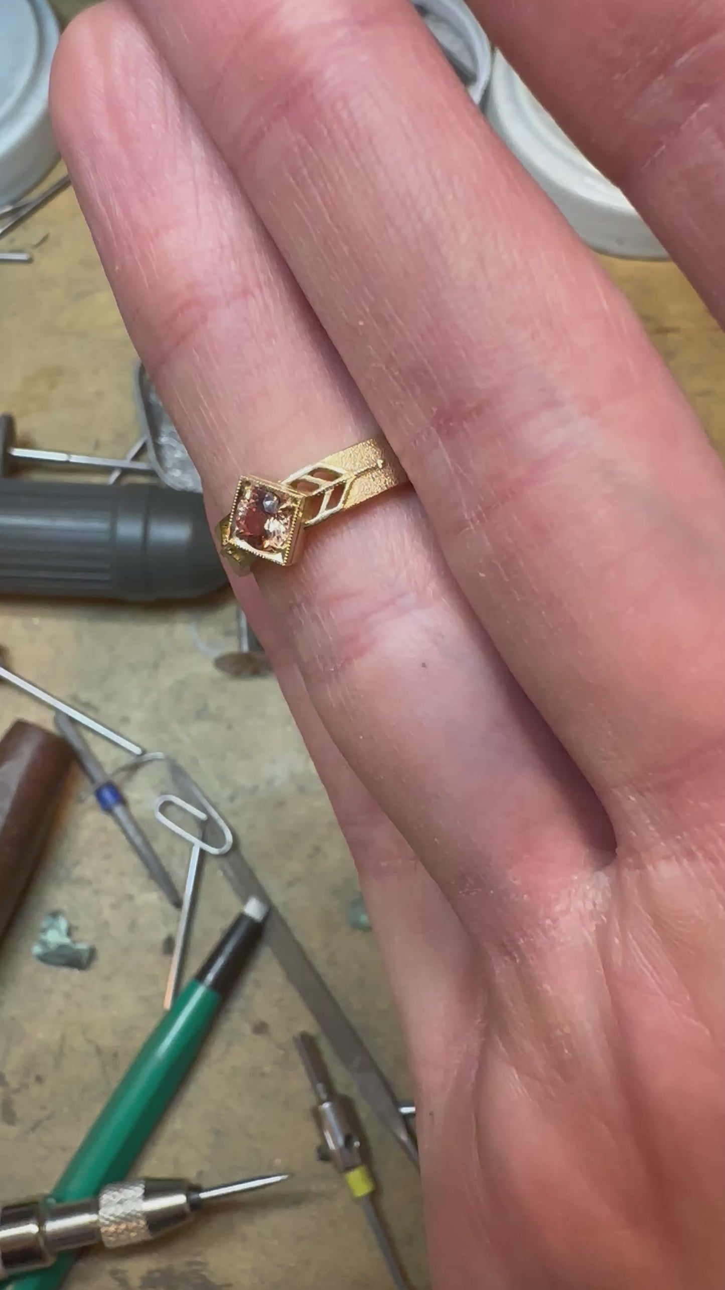 Load and play video in Gallery viewer, Valle with Padaradscha Sapphire
