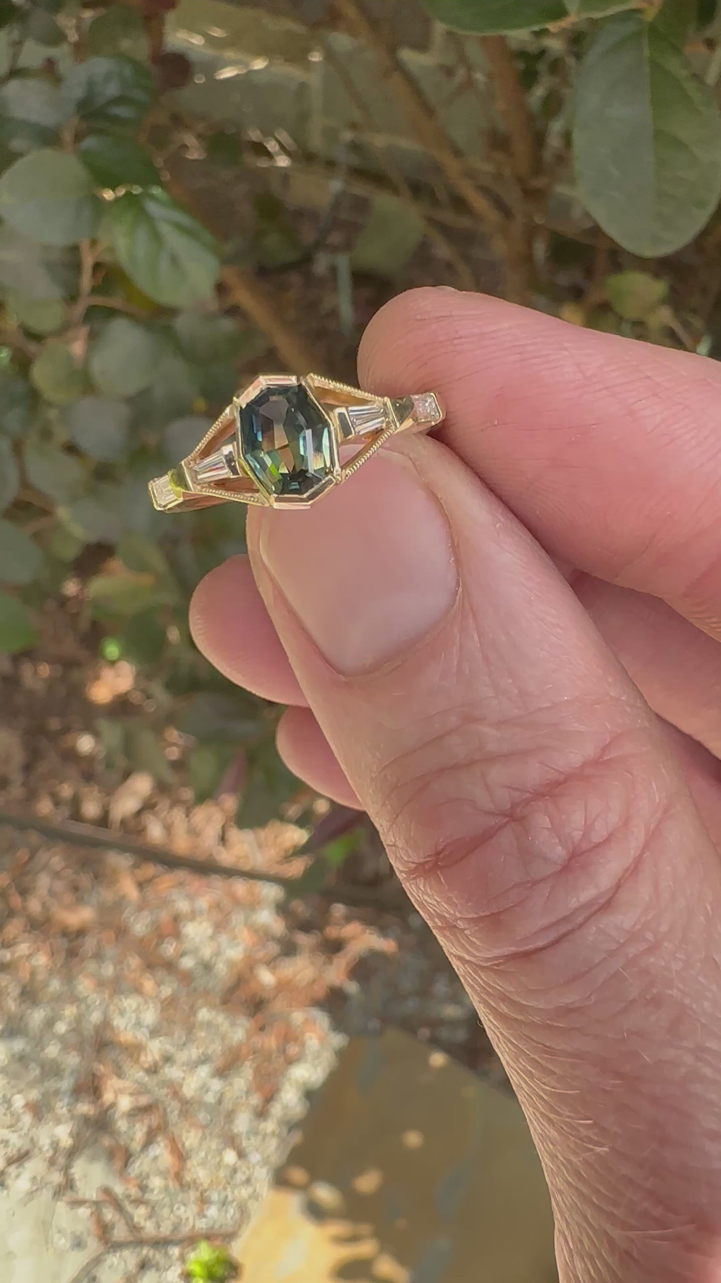 Load and play video in Gallery viewer, Obel Ring With Blue green Sapphire
