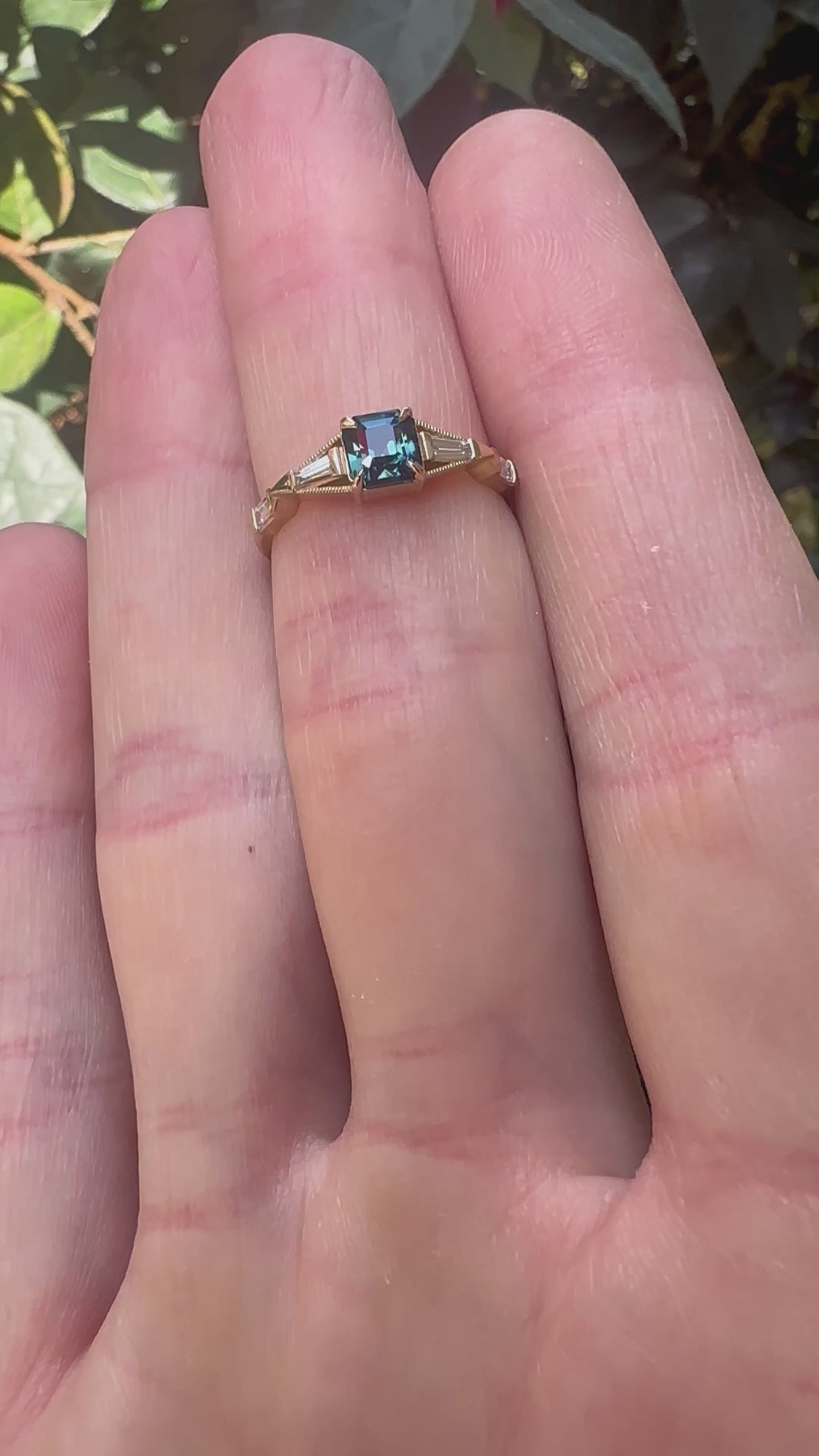 Load and play video in Gallery viewer, Obel Ring With .9ct Teal Sapphire
