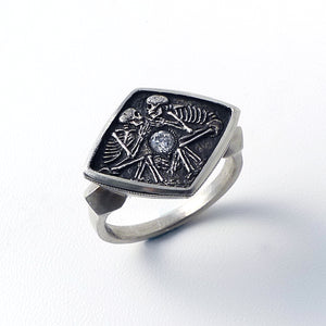 
            
                Load image into Gallery viewer, Dulcis Mortem Ring with Oxidized Silver
            
        