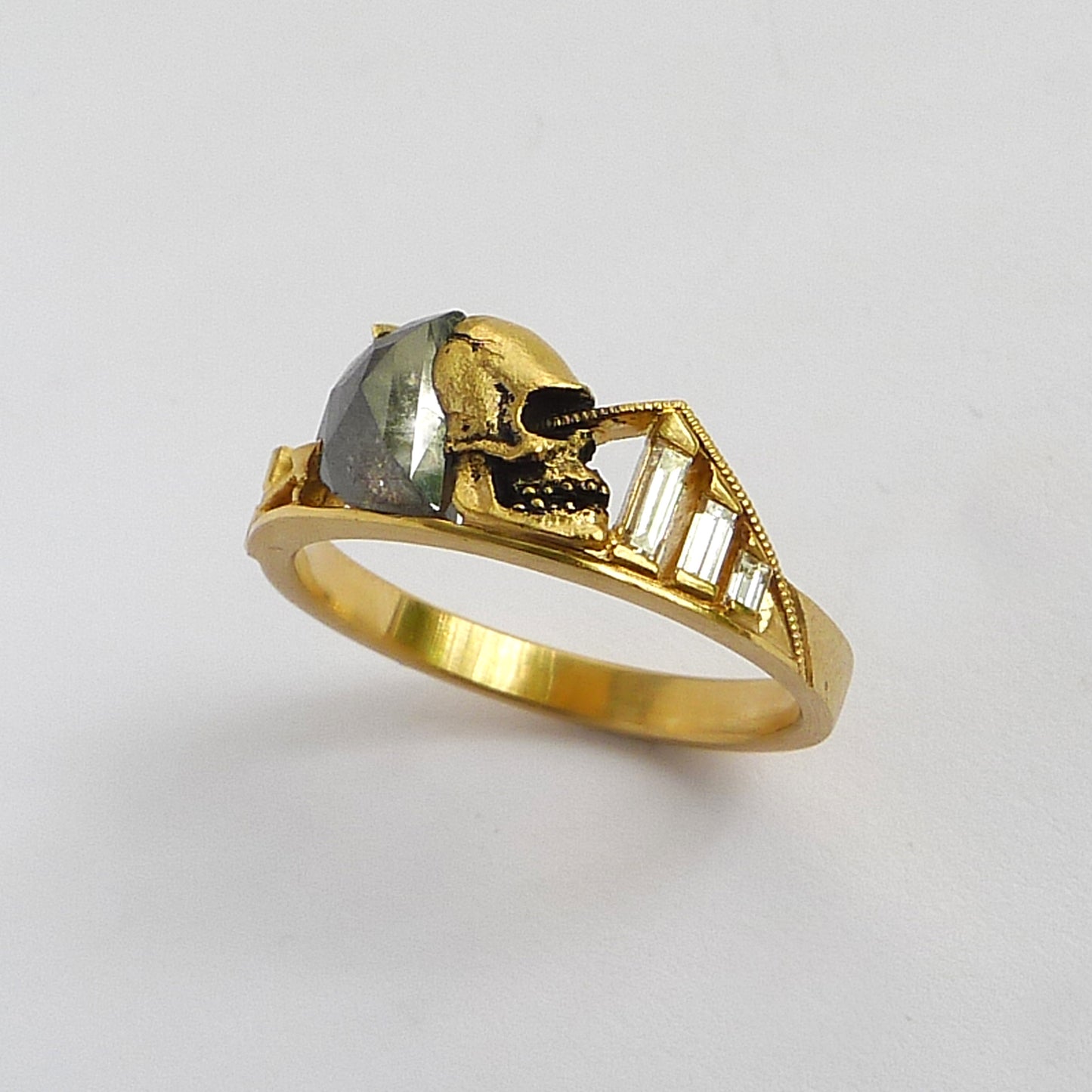 Lux Mori Ring