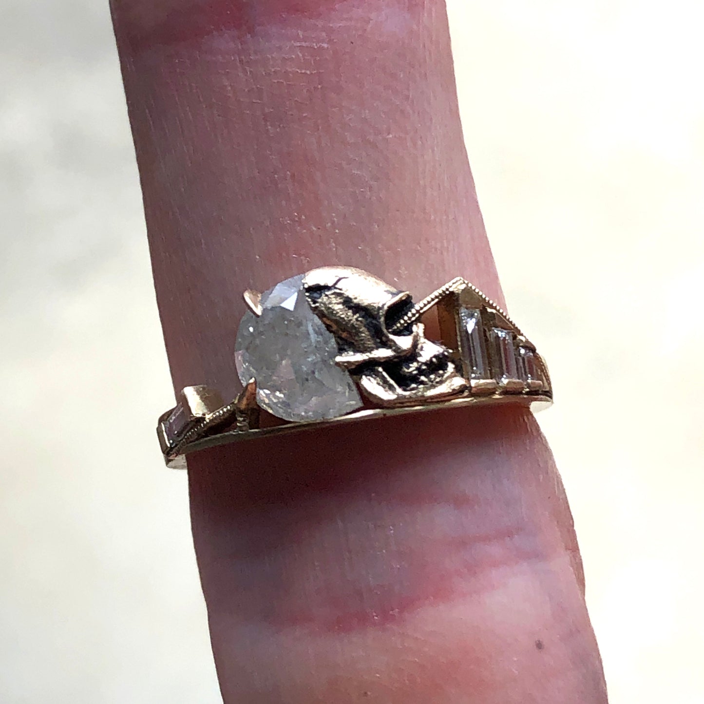 Lux Mori Ring