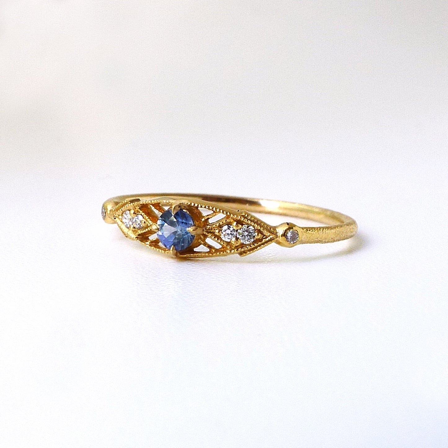 Minima Ring w/ Blue Sapphire