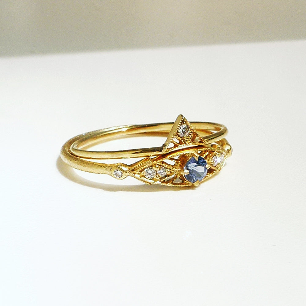 Minima Ring w/ Blue Sapphire