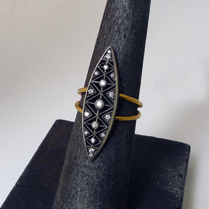 Navette Ring