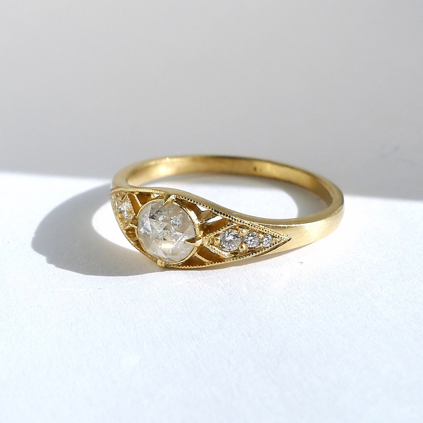 Tapered Isadora ring w/ 5mm Rosecut Diamond