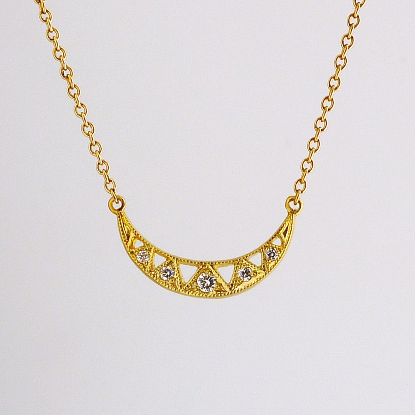 Vaeda Pendant