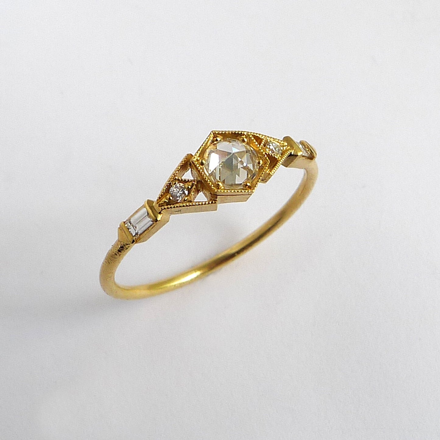 Abris Vestra Ring with White Rose Cut Diamond