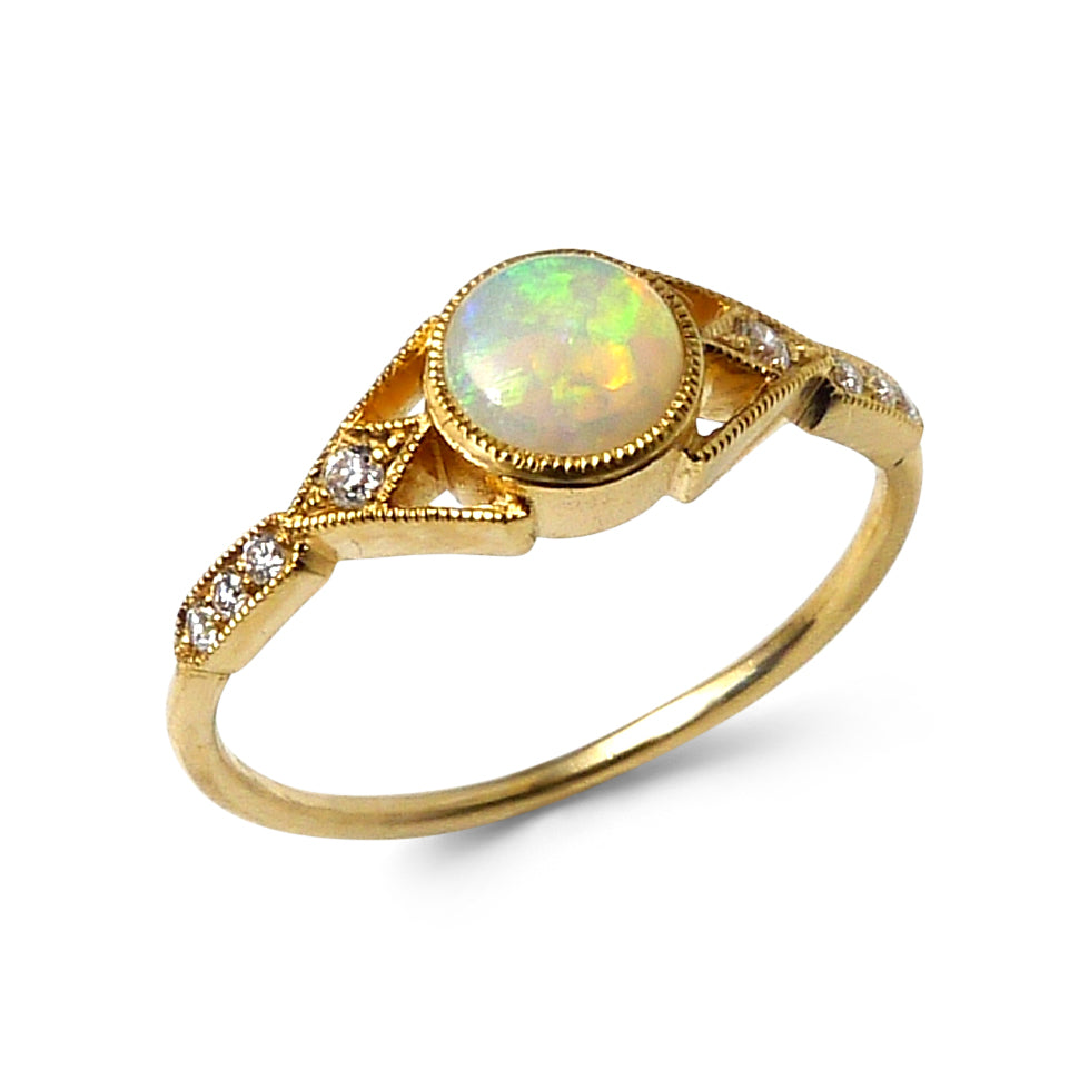 Aestas Ring with Opal