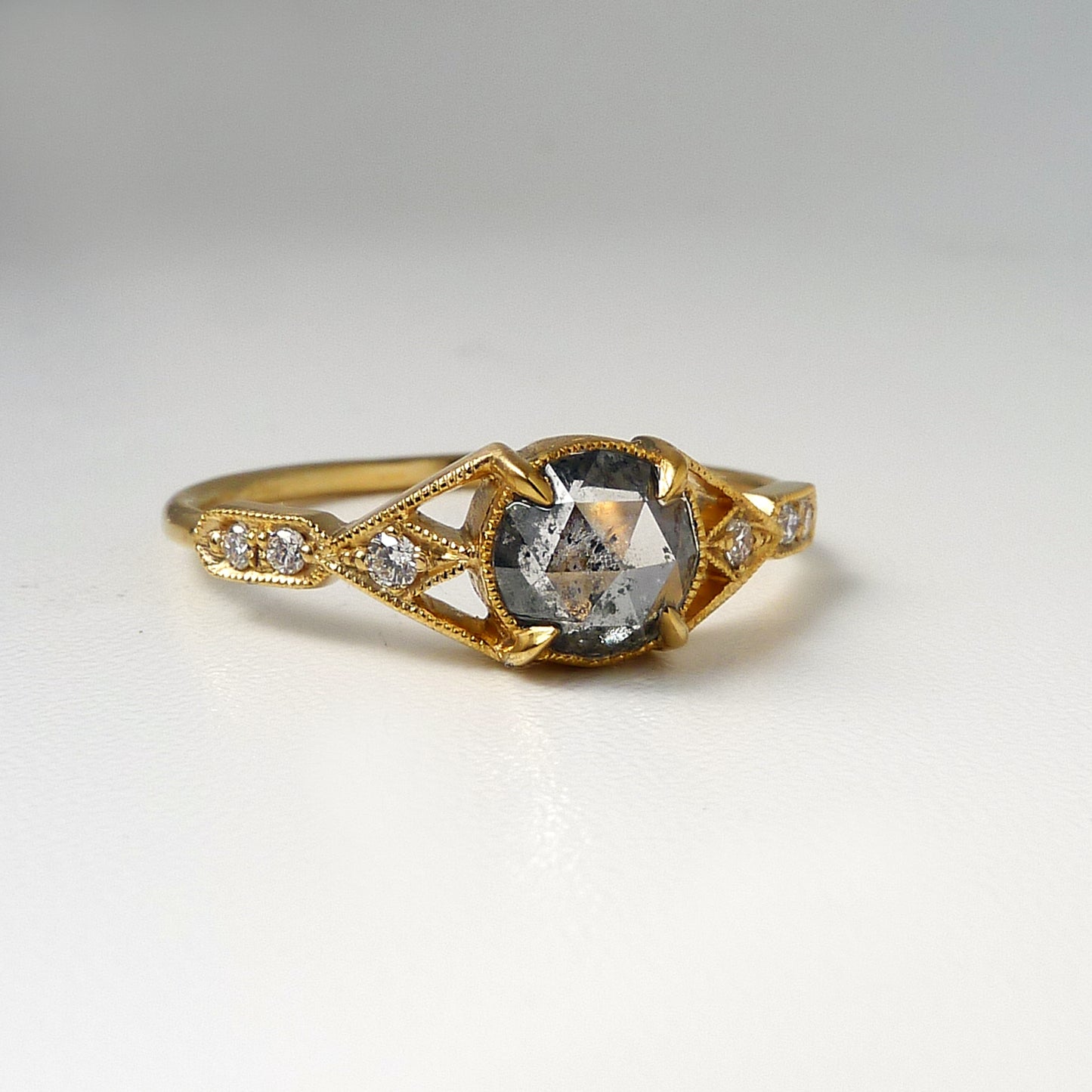 Aestas Ring with Salt and Pepper Diamond