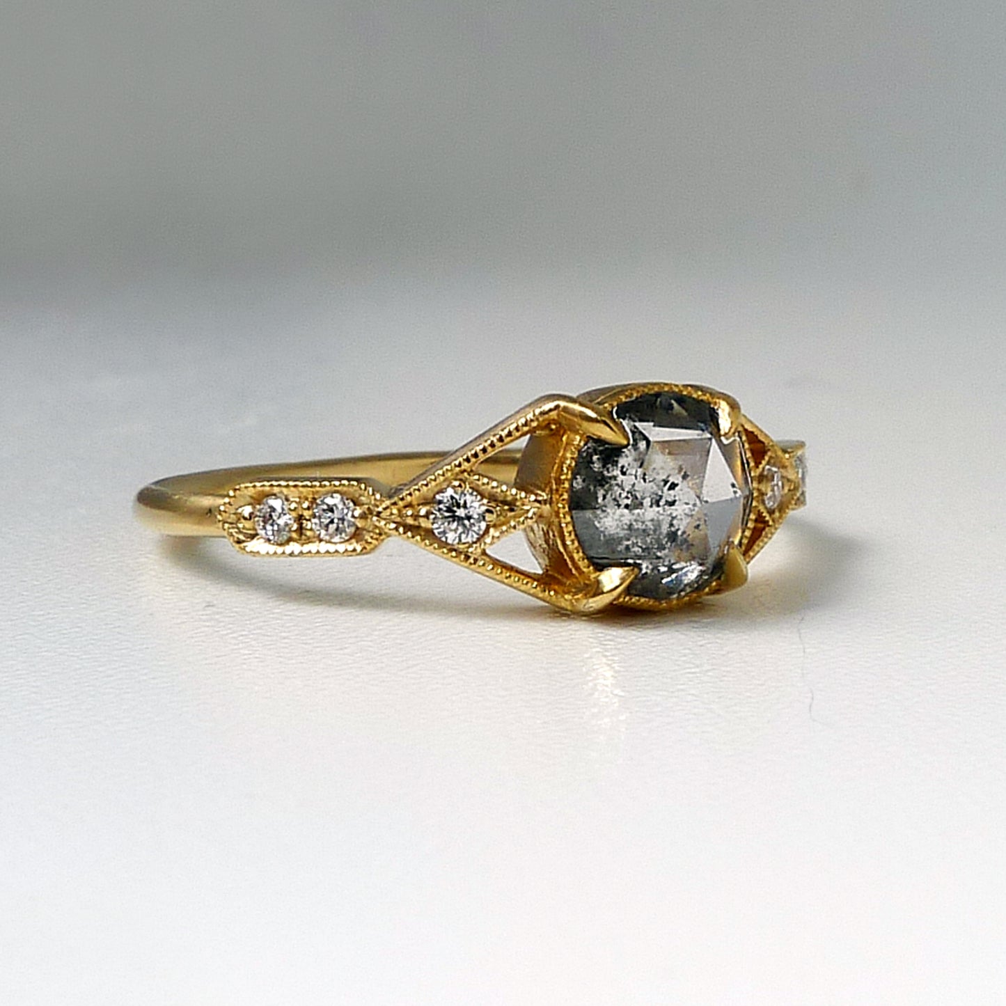 Aestas Ring with Salt and Pepper Diamond
