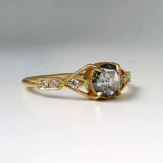 Aestas Ring with Salt and Pepper Diamond