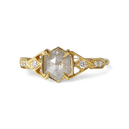 Casia Vestra Ring with Icy Gray Diamond