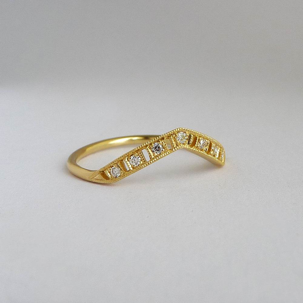 Cassat Ring With Low Point