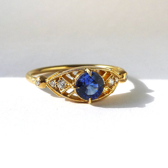 Isadora Ring w/ 5mm Medium Blue Sapphire