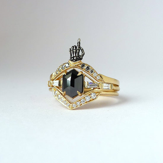 Obel Ring With Black Diamond