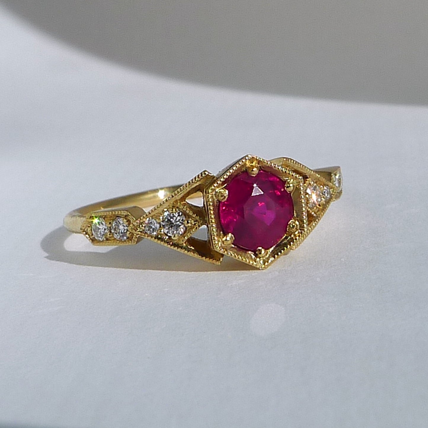 Abris Vestra With 5mm Brilliant Cut Ruby