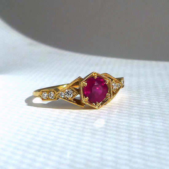 Abris Vestra With 5mm Brilliant Cut Ruby